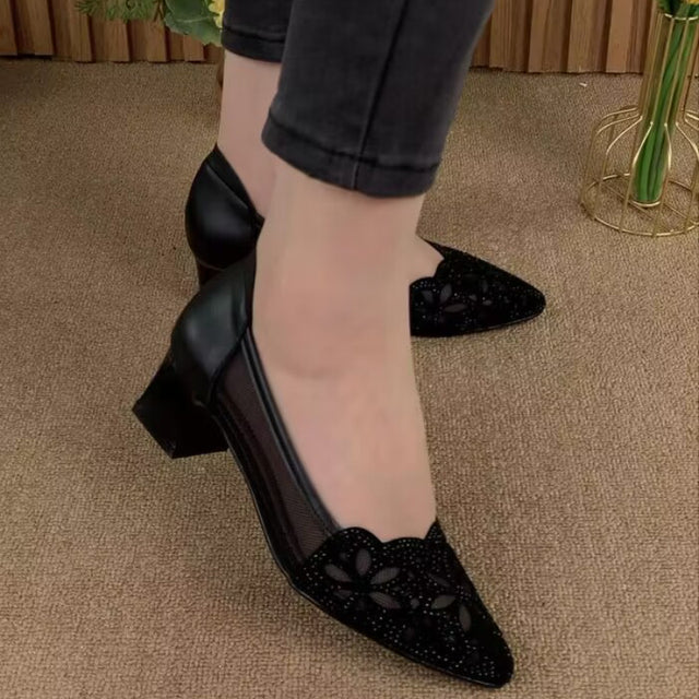 Sandália Eva™ com Strass e Renda / Seus Passos Com a Mais Pura Elegância e Sofisticação