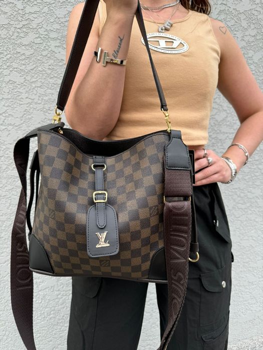 Bolsa Média Astrid LV Couro -  Lançamento 2025 A queridinha das Mulheres! [PROMOÇÃO ANO NOVO + BRINDE (Carteira Exclusiva)