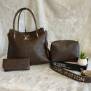 Bolsa Grande em Couro LV Elegance- Lançamento 2025 - A Procurada das Mulheres - PROMOÇÃO ANO NOVO + BRINDES EXCLUSIVOS (Carteira +Necessaire) Últimas Unidades!