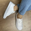 [MEGA PROMOÇÃO MÊS DO CONSUMIDOR] - COMBO OKAY!  2 PARES - Tênis Ortopédico SlimFit Branco + Slip Ortopédico Nobuc Glitter